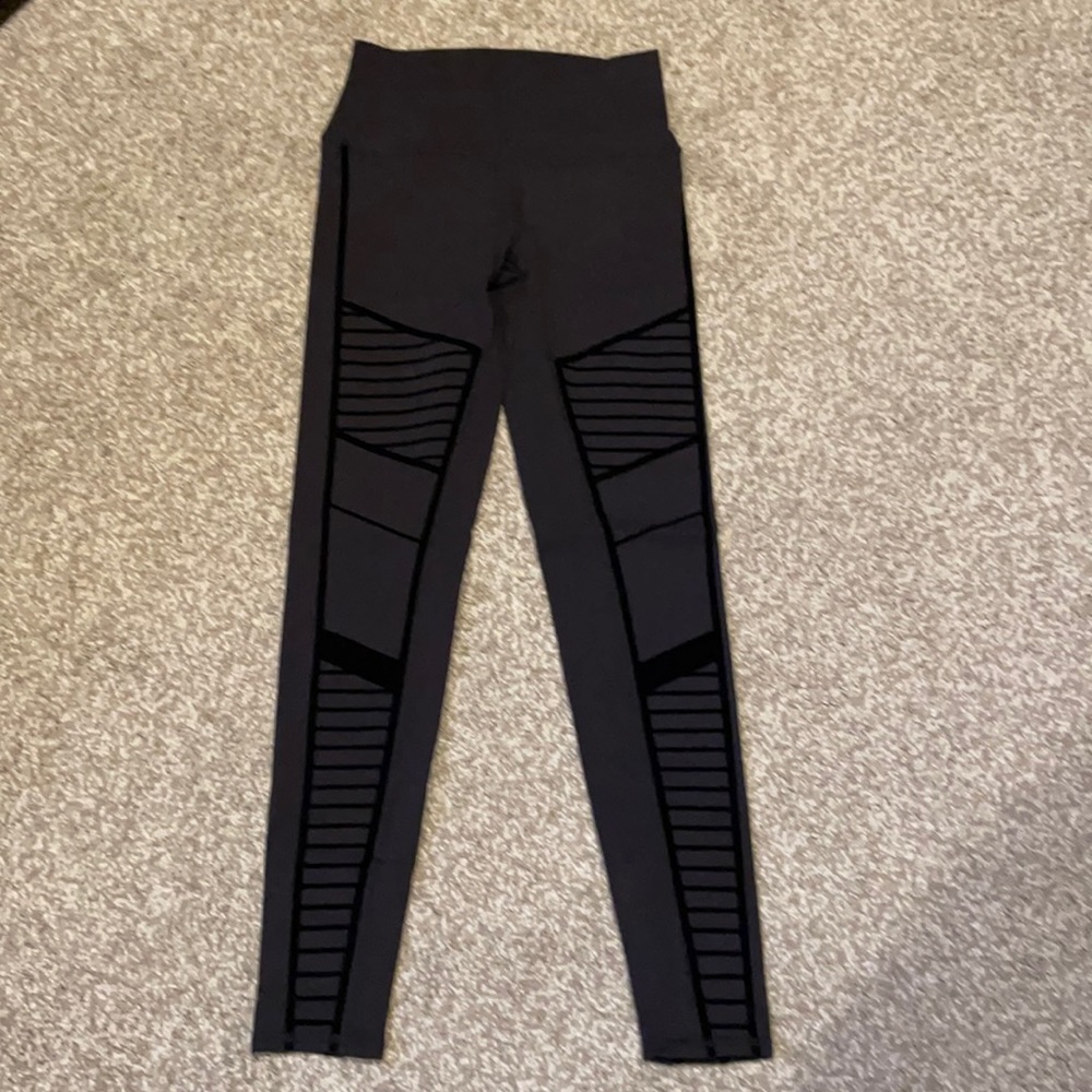 Alo yoga flocked Moto legging EUC! - Picture 5 of 8